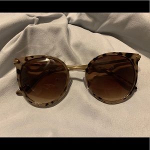 speckled sunglasses